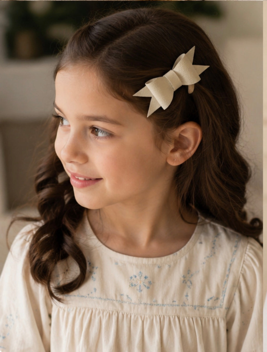Heritage leather bows